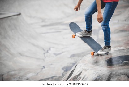 一统天下张三漫画25话免费:畅享精彩剧情与人物成长之旅 一统天下张三漫画25话免费:畅享精彩剧情与人物成长之旅